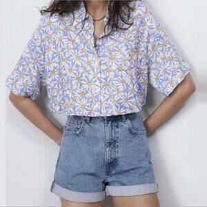 Zara Daisy Flower Novelty Cropped Button Down Top Medium